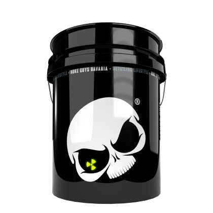 Nuke Guys Skull Bucket 5GAL + Thick Shampoo 3L Kanister + Mikrofaser + Messbecher